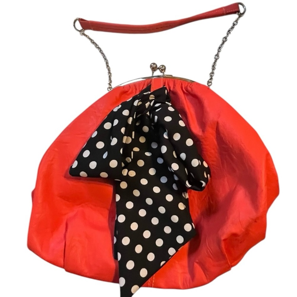 Retro hobo kiss clasp chain shoulder strap bag coral faux leather polka dot bow.